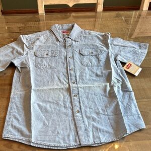 Wrangler Men's Casual Light Gray Button Down Shirt